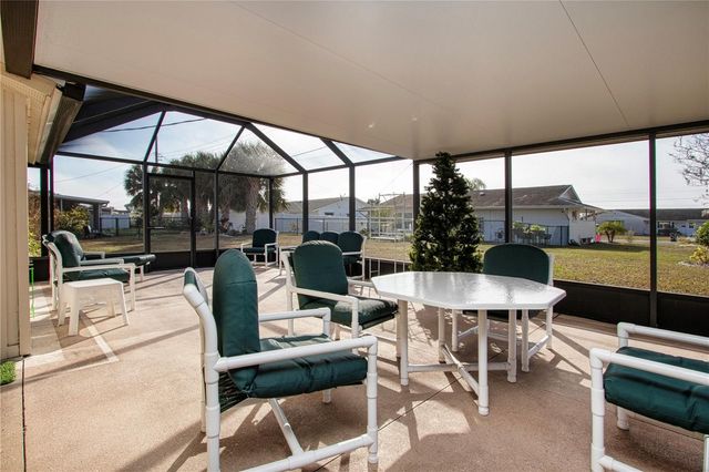 618 OAKMONT AVENUE, Sun City Center, FL 33573