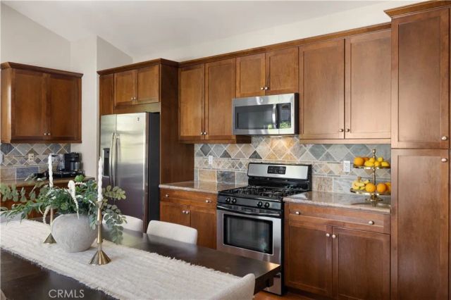 85 Mission, Irvine, CA 92620