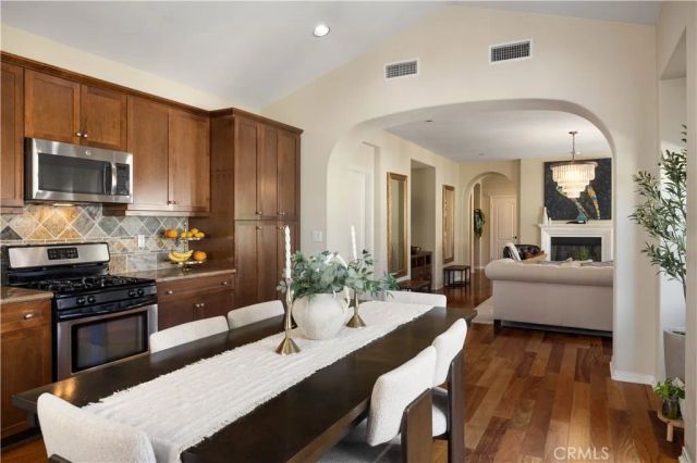85 Mission, Irvine, CA 92620