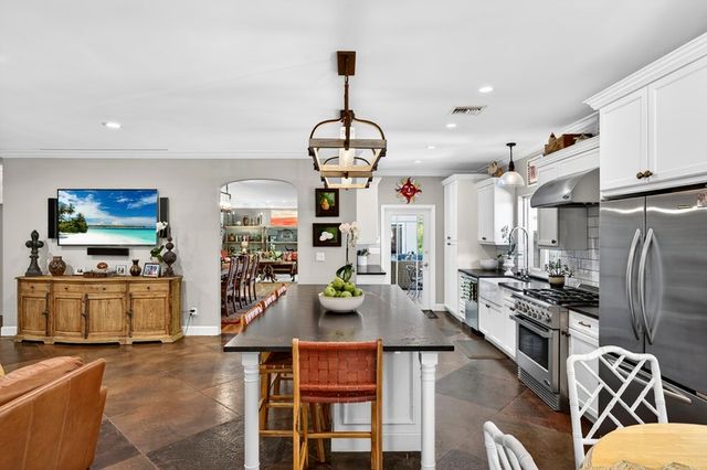 4691 Pebble Bay Circle, Vero Beach, FL 32963