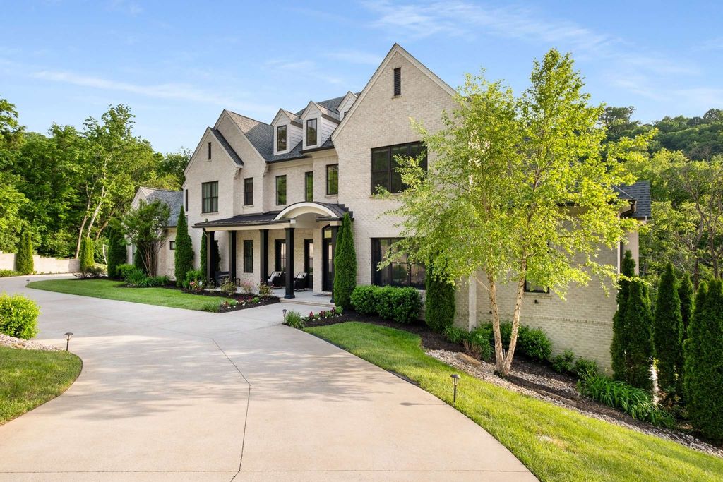 1236 Saxon Dr, Nashville, TN 37215
