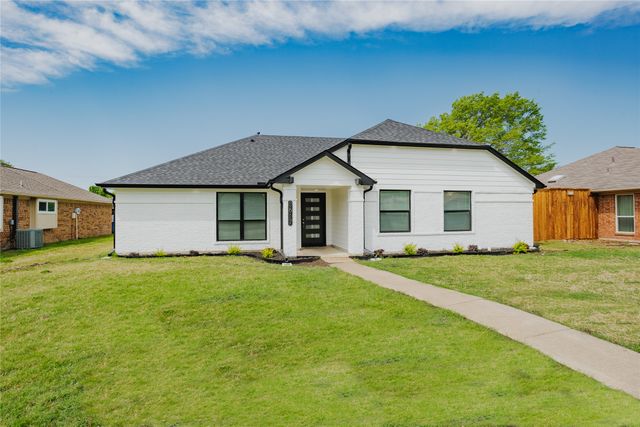 3617 Knights Bridge Drive, Rowlett, TX 75088