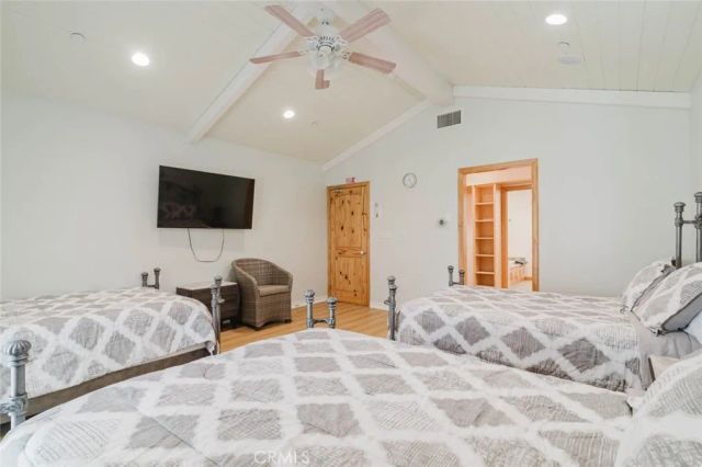 1527 N Valley Street, Burbank, CA 91505