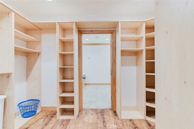 1527 N Valley Street, Burbank, CA 91505
