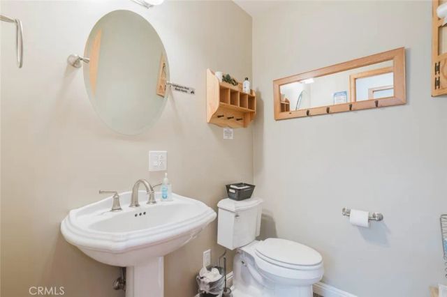 1527 N Valley Street, Burbank, CA 91505