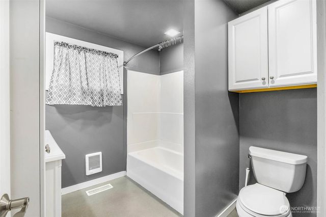 717 S Locust Lane, Moses Lake, WA 98837