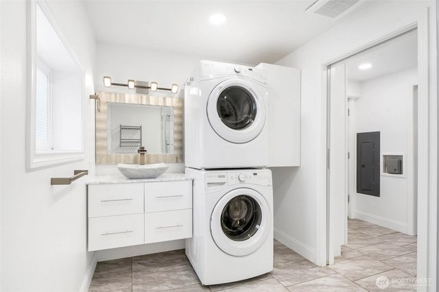 717 S Locust Lane, Moses Lake, WA 98837