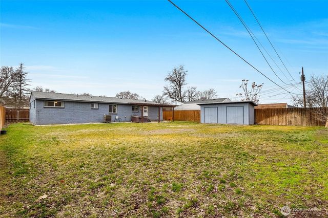 717 S Locust Lane, Moses Lake, WA 98837