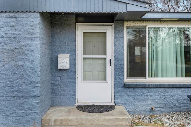 717 S Locust Lane, Moses Lake, WA 98837