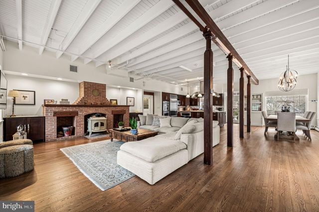 511 W MORELAND AVE, Philadelphia, PA 19118