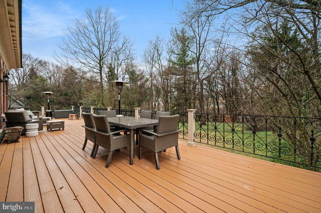 511 W MORELAND AVE, Philadelphia, PA 19118