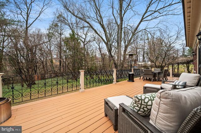 511 W MORELAND AVE, Philadelphia, PA 19118