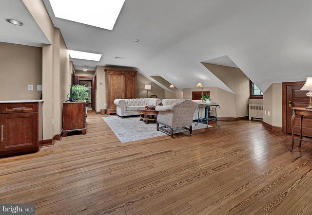 511 W MORELAND AVE, Philadelphia, PA 19118