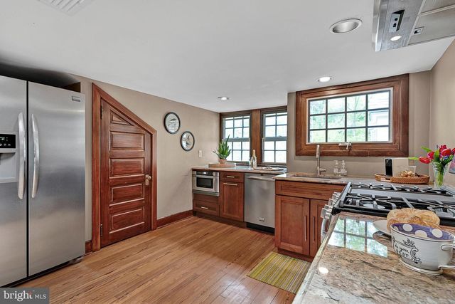 511 W MORELAND AVE, Philadelphia, PA 19118