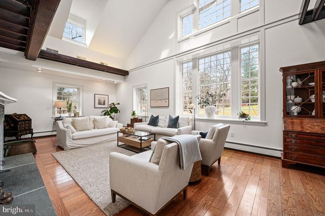 511 W MORELAND AVE, Philadelphia, PA 19118