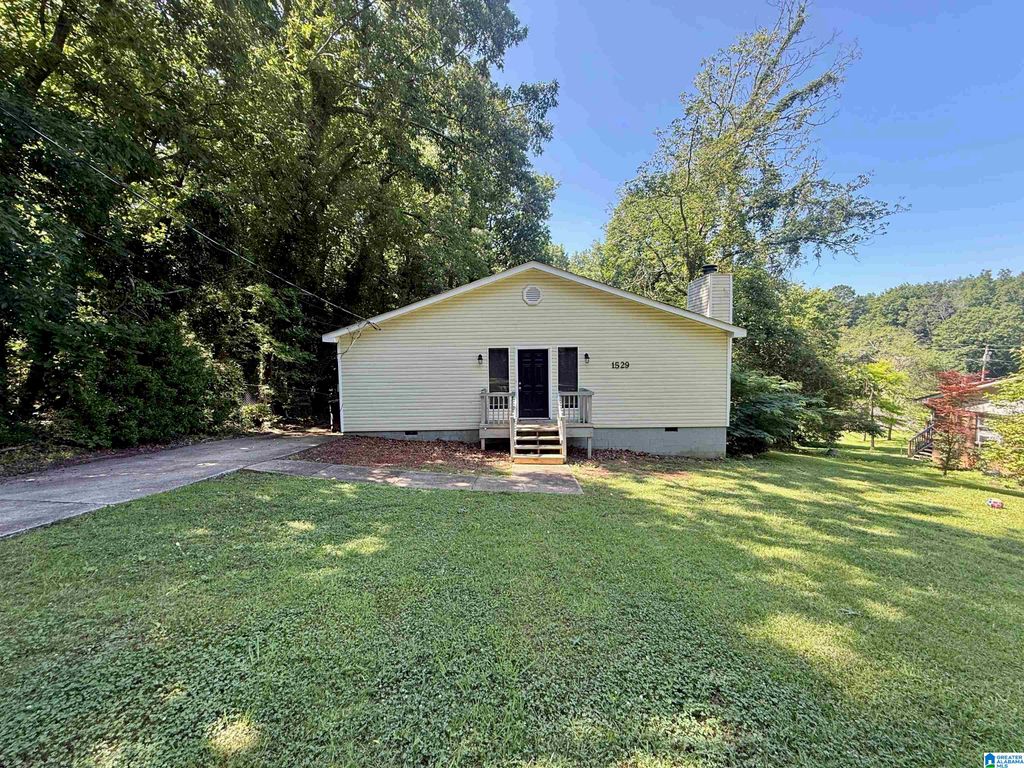1529 PINE TREE PLACE, Birmingham, AL 35235