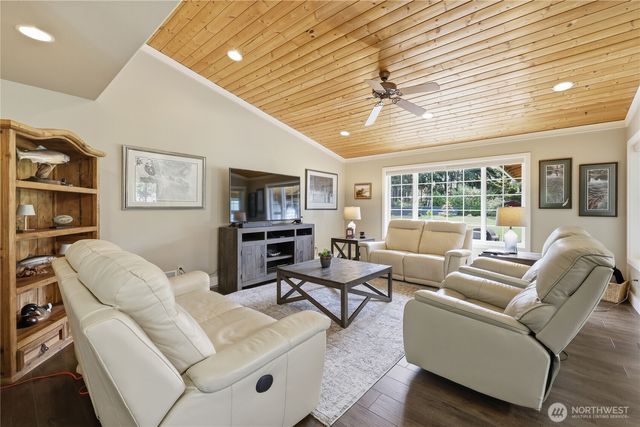 9156 Old Olympic Highway, Sequim, WA 98382
