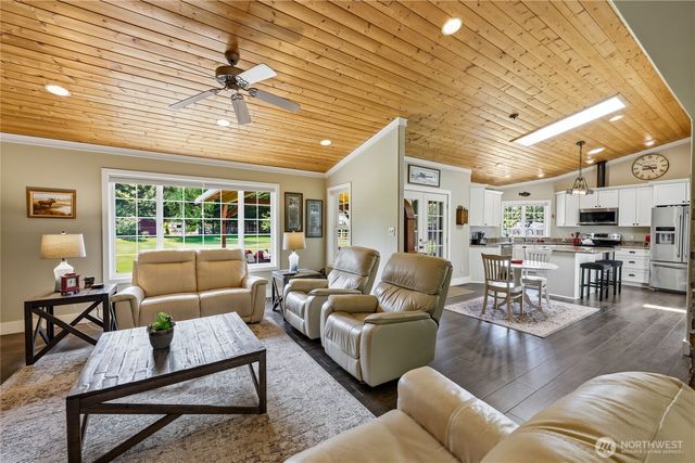 9156 Old Olympic Highway, Sequim, WA 98382