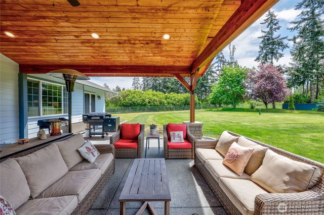 9156 Old Olympic Highway, Sequim, WA 98382