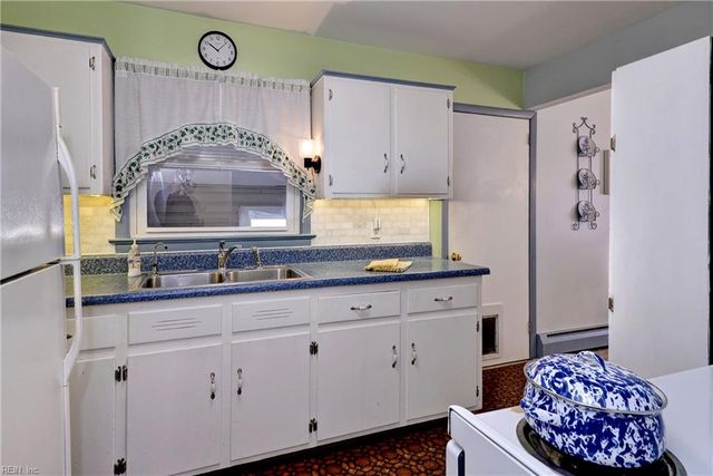 8513 Orcutt AVE, Hampton, VA 23605