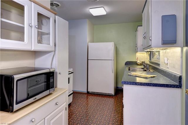 8513 Orcutt AVE, Hampton, VA 23605