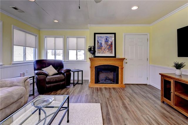 8513 Orcutt AVE, Hampton, VA 23605