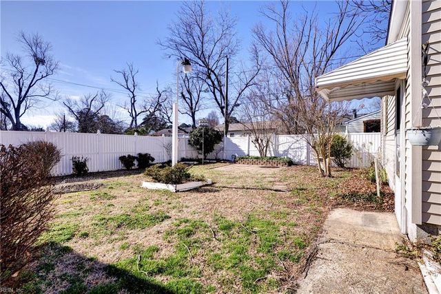 8513 Orcutt AVE, Hampton, VA 23605