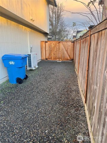 17918 67th Avenue E, Puyallup, WA 98375