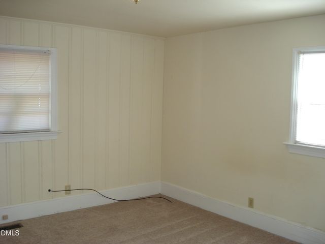 202 N Wayne Avenue, Dunn, NC 28334