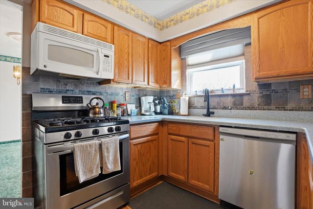 1640 BRITANY DR, Bensalem, PA 19020