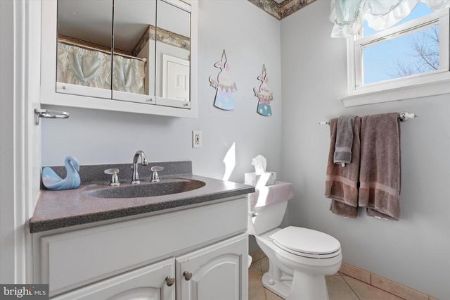 1640 BRITANY DR, Bensalem, PA 19020