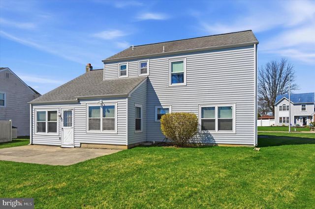 1640 BRITANY DR, Bensalem, PA 19020