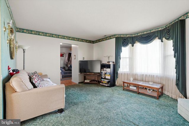 1640 BRITANY DR, Bensalem, PA 19020