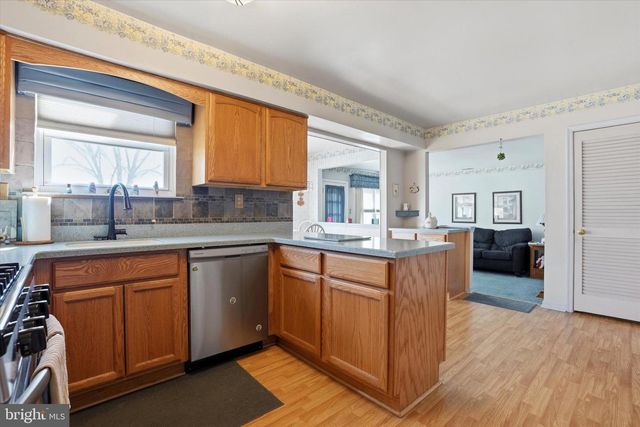 1640 BRITANY DR, Bensalem, PA 19020