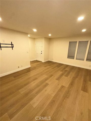 67 Calle Vista, Camarillo, CA 93010