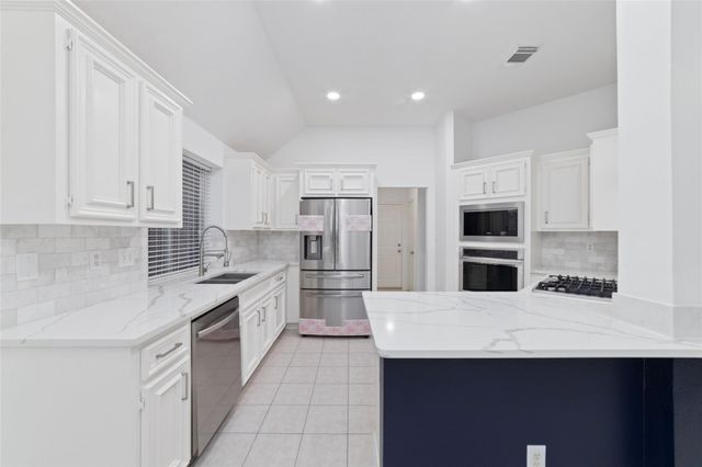 3323 Shadowfern Drive, Houston, TX 77082