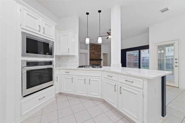 3323 Shadowfern Drive, Houston, TX 77082