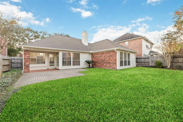 3323 Shadowfern Drive, Houston, TX 77082