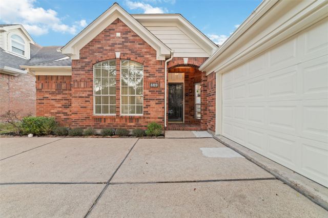 3323 Shadowfern Drive, Houston, TX 77082