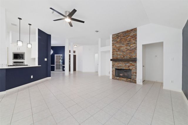 3323 Shadowfern Drive, Houston, TX 77082