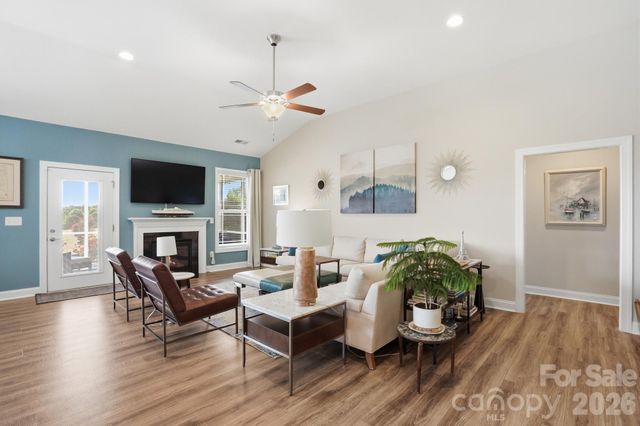 311 Conservancy Drive, Belmont, NC 28012