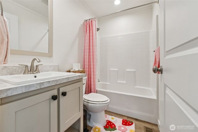 4604 Yorkshire Drive, Anacortes, WA 98221