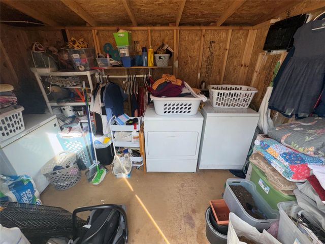 121 Dirden Road, Shepherd, TX 77371