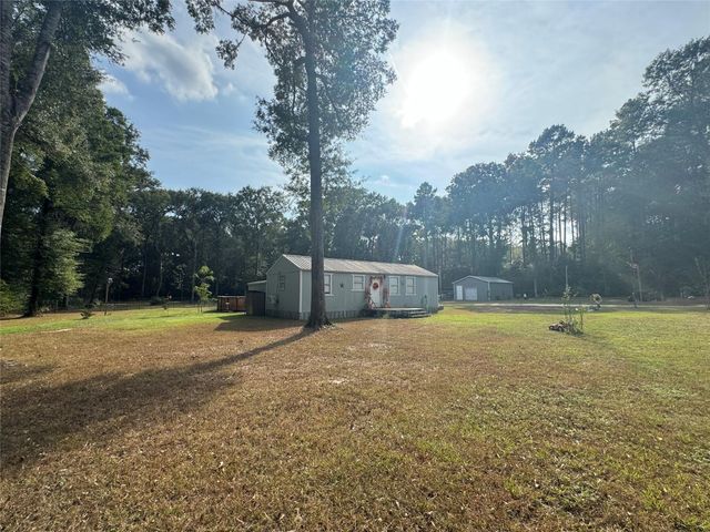 121 Dirden Road, Shepherd, TX 77371