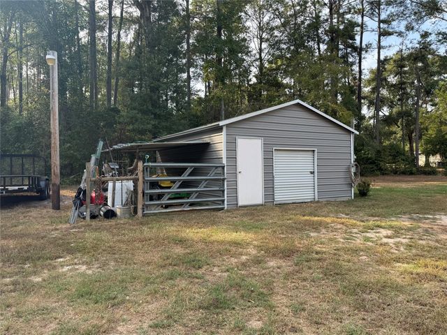 121 Dirden Road, Shepherd, TX 77371