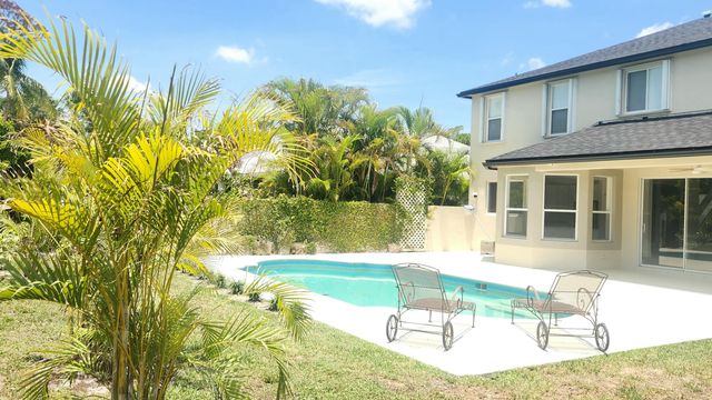15188 Oak Chase Court, Wellington, FL 33414