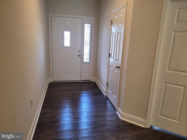315 BALTUSROL DR, Charles Town, WV 25414