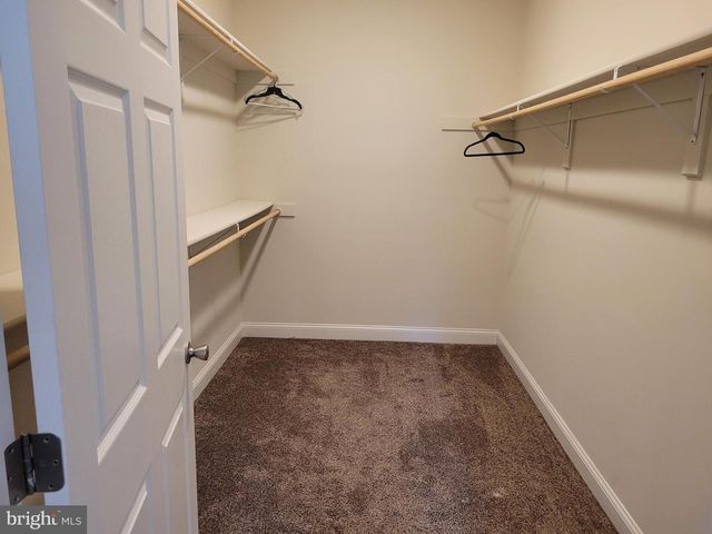 315 BALTUSROL DR, Charles Town, WV 25414