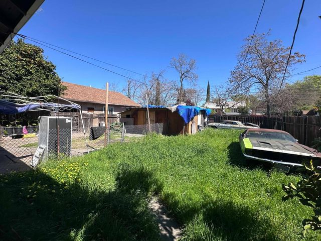 1554 S San Joaquin St, Stockton, CA 95206