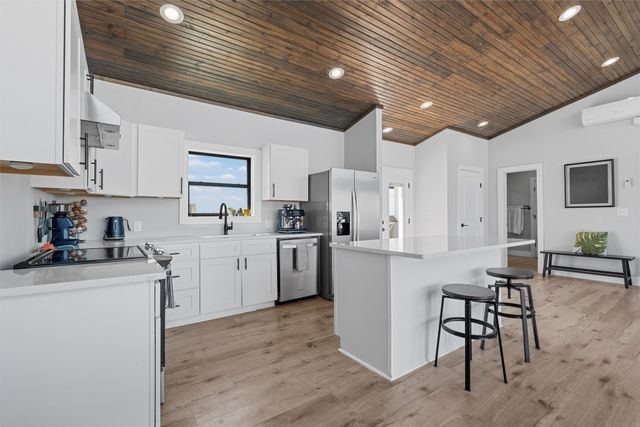 232 Hcr 2302, Abbott, TX 76621